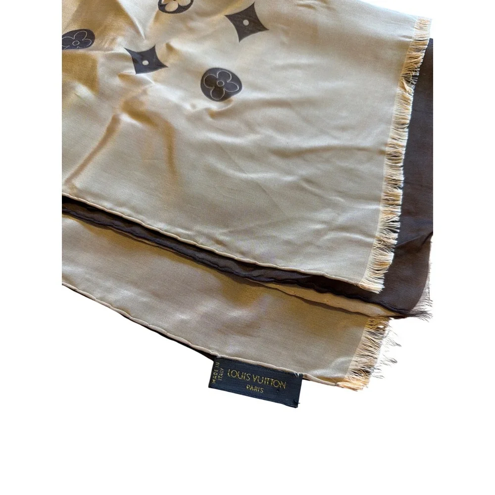 Louis Vuitton VL Silk Monogram Fleur Stole Brown Gold Reversible St Petersburg